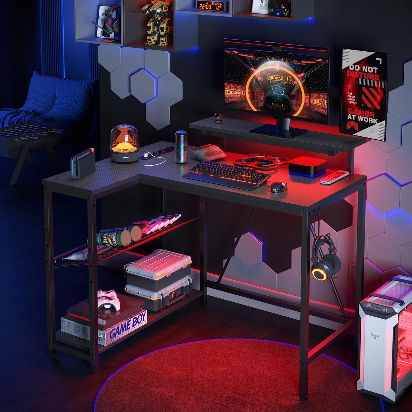 Bestier L-Form Gaming Eckschreibtisch 106,5 cm, umkehrbar, mit LED & Steckdosen, Regale